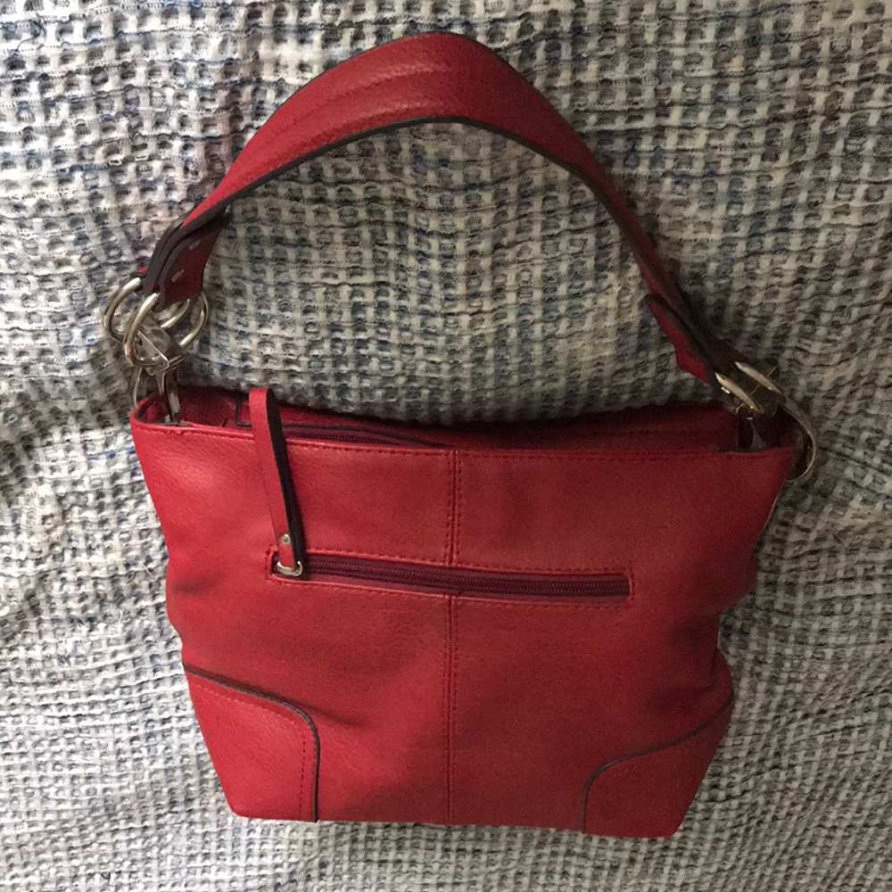 Red Handbag - Picture 2 of 7